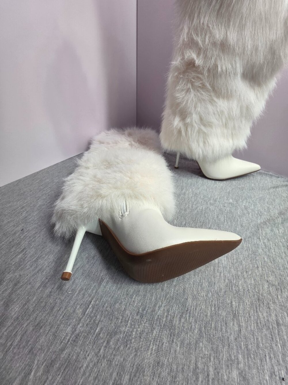 Womens White Faux Fur Knee High Stiletto Boots Size 7 NWT, Newbella - Picture 3 of 7